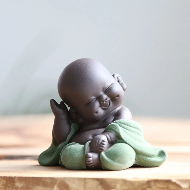 Lachende Baby-Buddha-Statuette